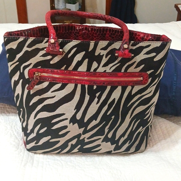 Anne Klein Tote Handbag - Picture 2 of 13